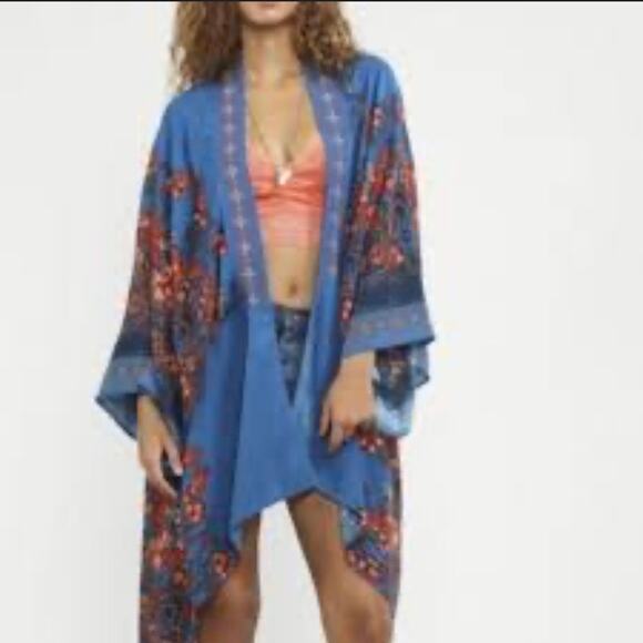 Flying Tomato Blue Floral Kimono Cardigan - Picture 5 of 7